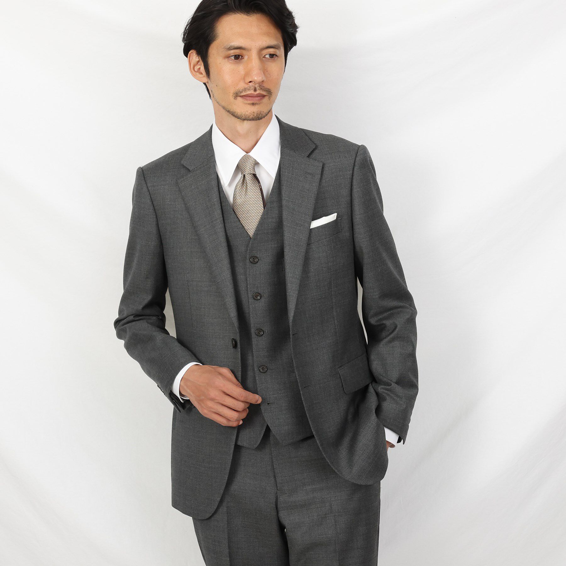 TAKEO KIKUCHI「【Three by Three】シャイニーシャークピンヘッド ベスト / 3ピース対応」|スーツ|