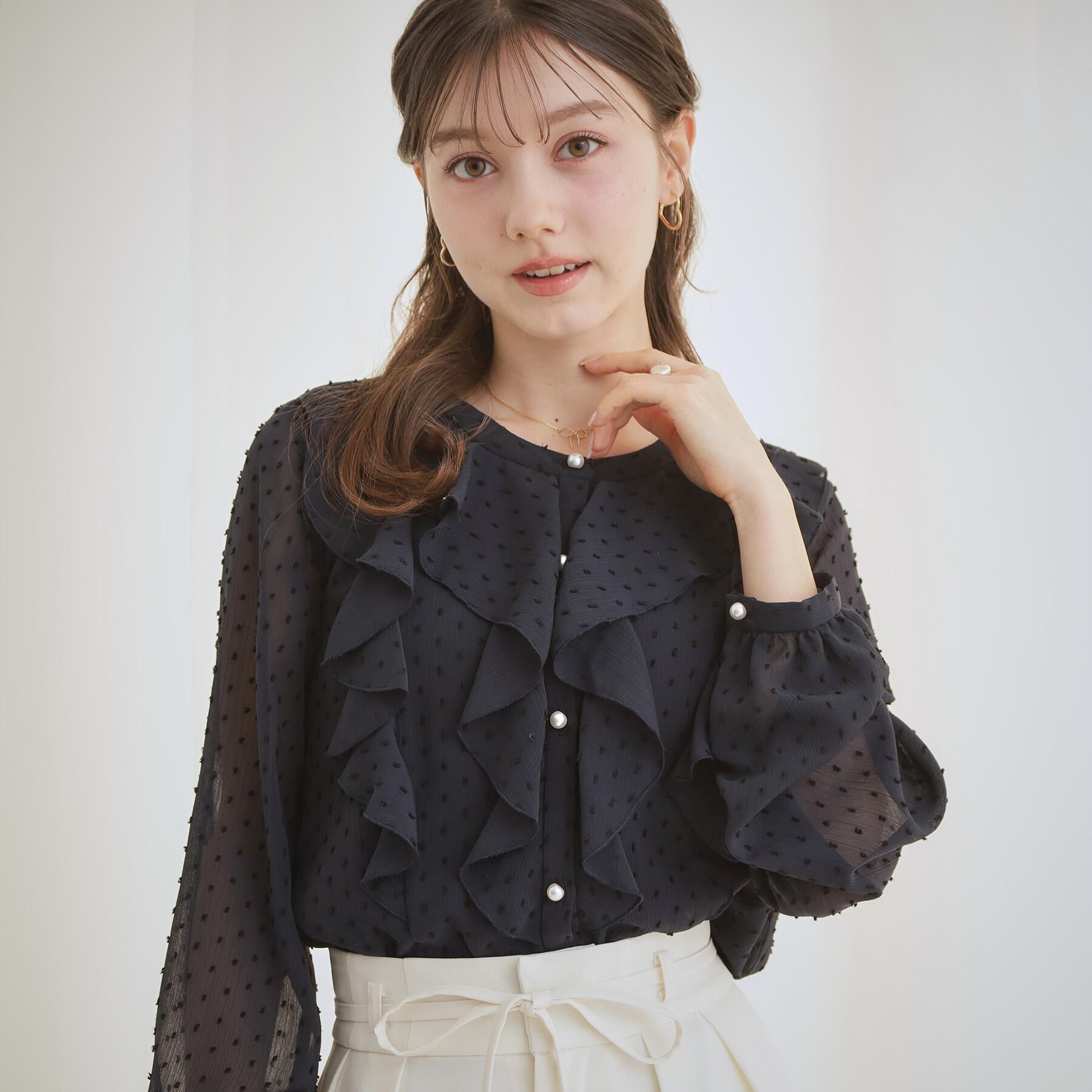 Couture broach「【洗える・着映え】ドビードット フリルブラウス」|シャツ・ブラウス|