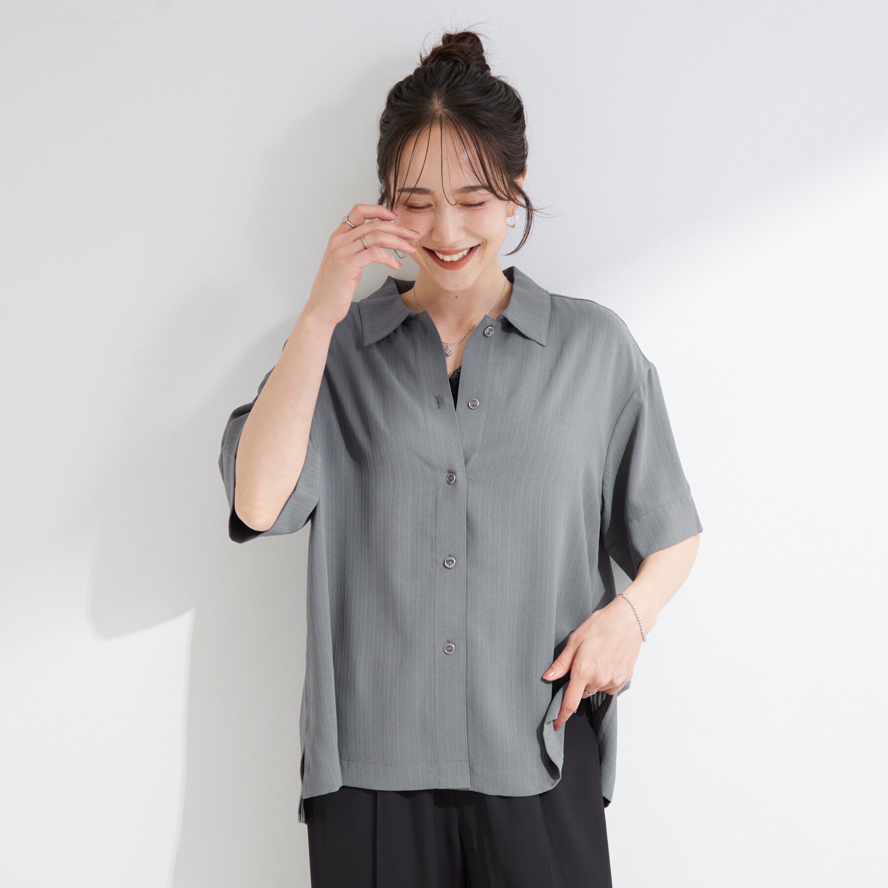SHOO･LA･RUE「【通気性〇/UV/S-LL】洗濯後しわになりにくい とろみストライプシャツ」|シャツ・ブラウス|