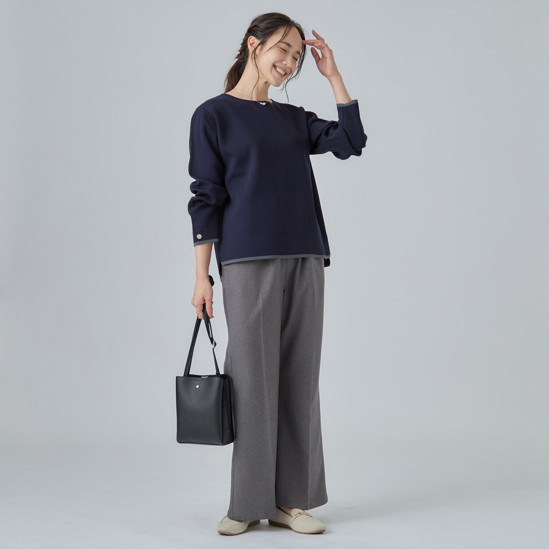 SHOO･LA･RUE「【洗濯機可/S-LL】抜け感ある着こなしに 金ボタン付き スポンディッシュ クルーネックニット」|ニット・セーター|