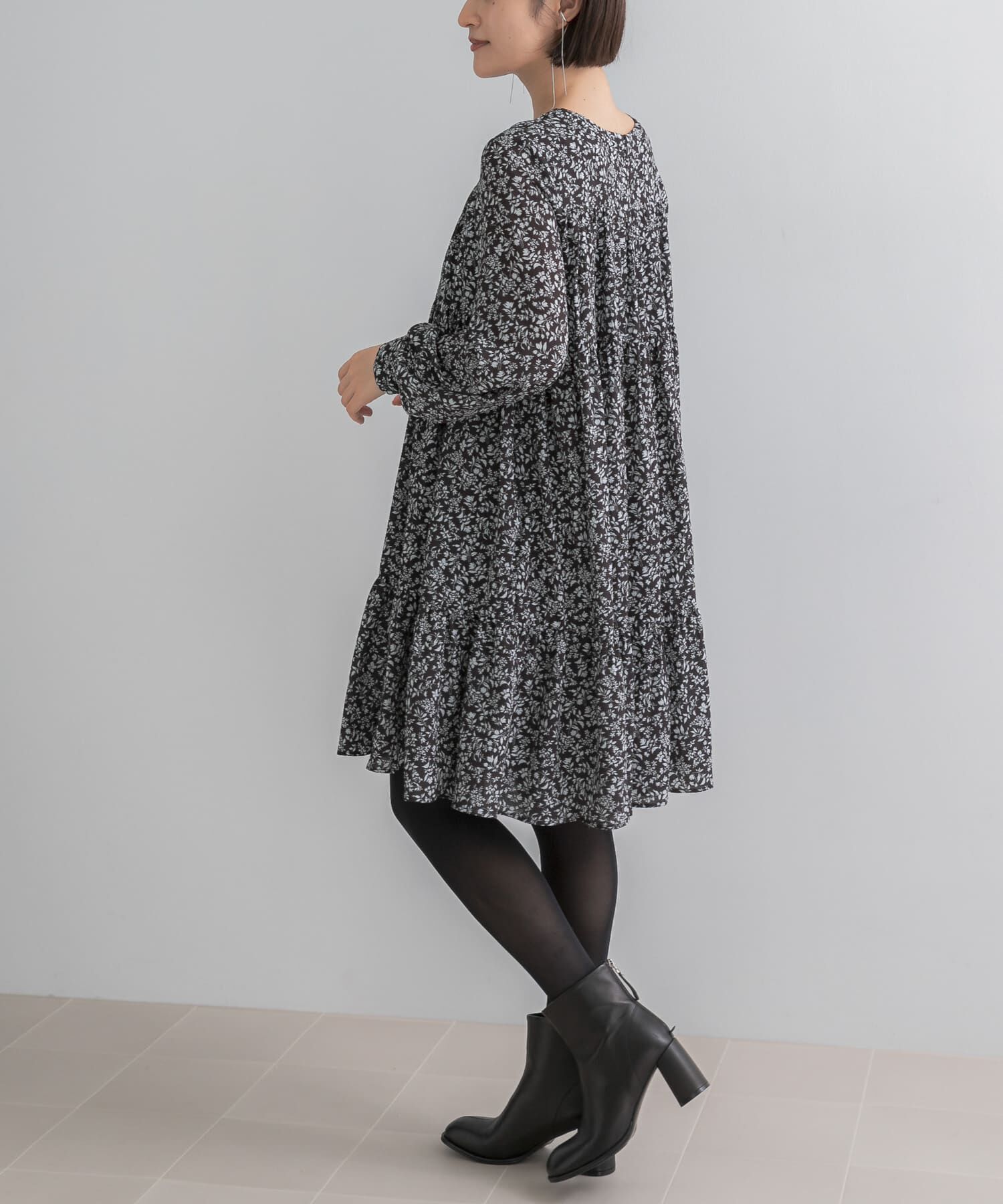 URBAN RESEARCH ROSSO「『WEB限定』スモールフラワープリントティアードワンピース」|ワンピース|