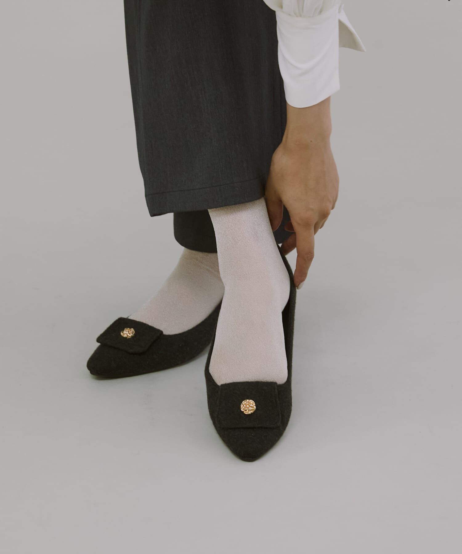 RODE SKO「『MADE IN JAPAN』フラワーモチーフフラップパンプス」|パンプス|