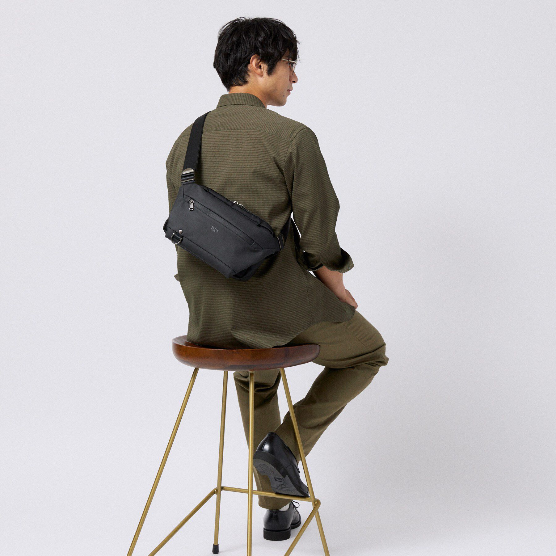 TAKEO KIKUCHI「STORAGE スリングショルダーバッグ」|ショルダー・メッセンジャー|