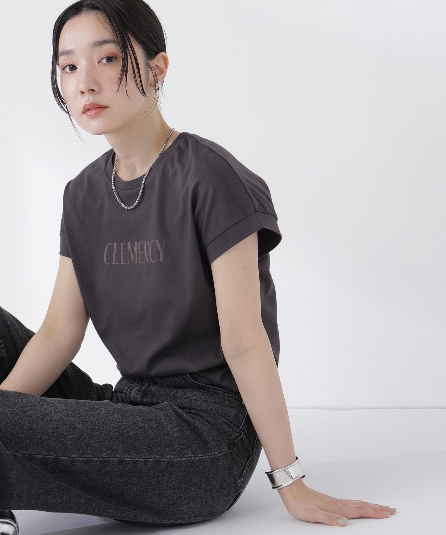  「フロッキーロゴTシャツ」|Tシャツ・カットソー|チャコール1