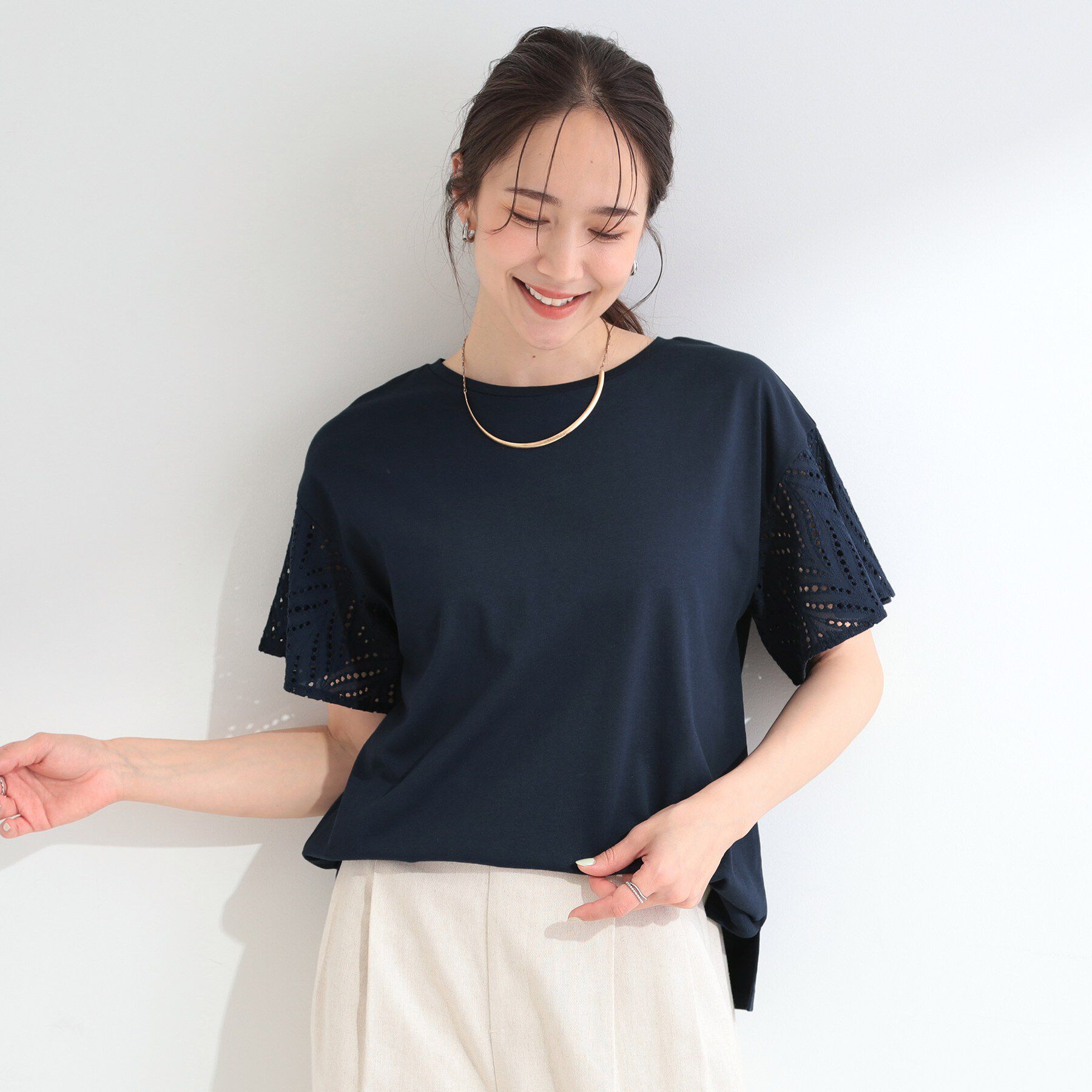 SHOO･LA･RUE「【S-LL/洗濯機可/体型カバー】汗じみが気になりにくい お袖レースフレアTシャツ」|Tシャツ・カットソー|