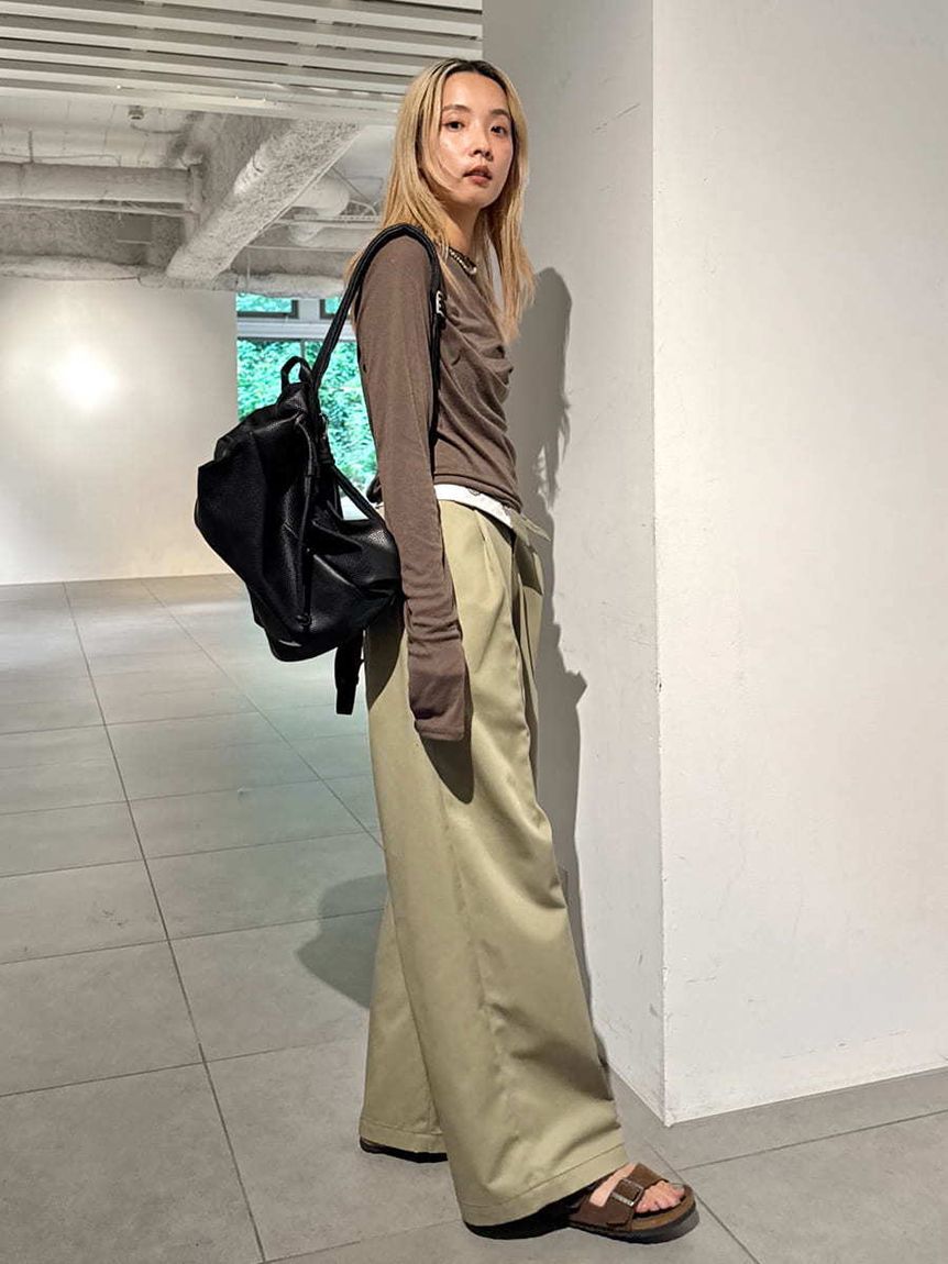 emmi atelier「【Dickies(R)&times;emmi】タックワイドパンツ」|チノ|