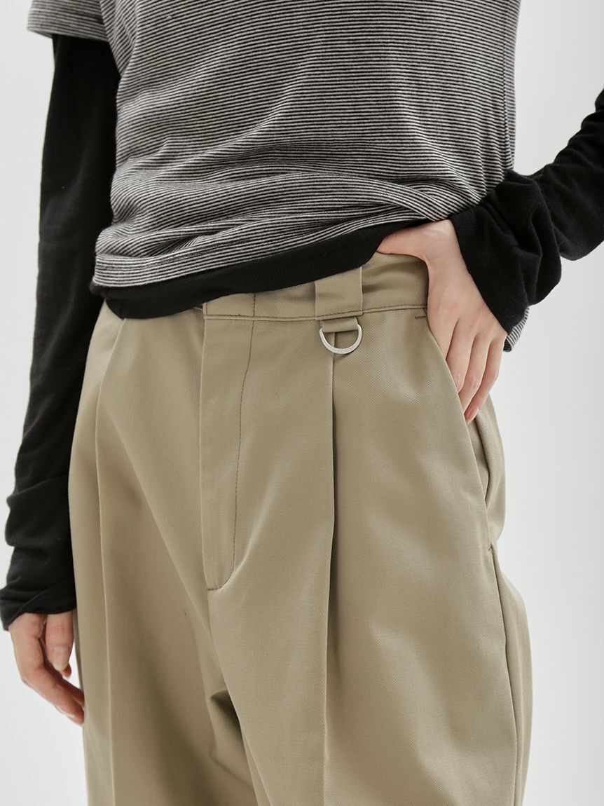 emmi atelier「【Dickies(R)&times;emmi】タックワイドパンツ」|チノ|