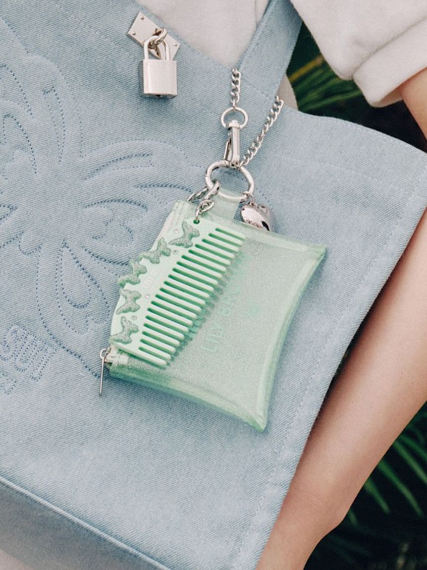 LILY BROWN「【LILY BROWN&times;ANNA SUI】コームポーチセットチャーム」|キーケース|