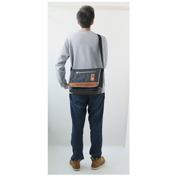 BACKYARD FAMILY「Lee ショルダーバッグ リー 320-3743 通販 ショルダーバック ショルダー バッグ」|ショルダー・メッセンジャー|
