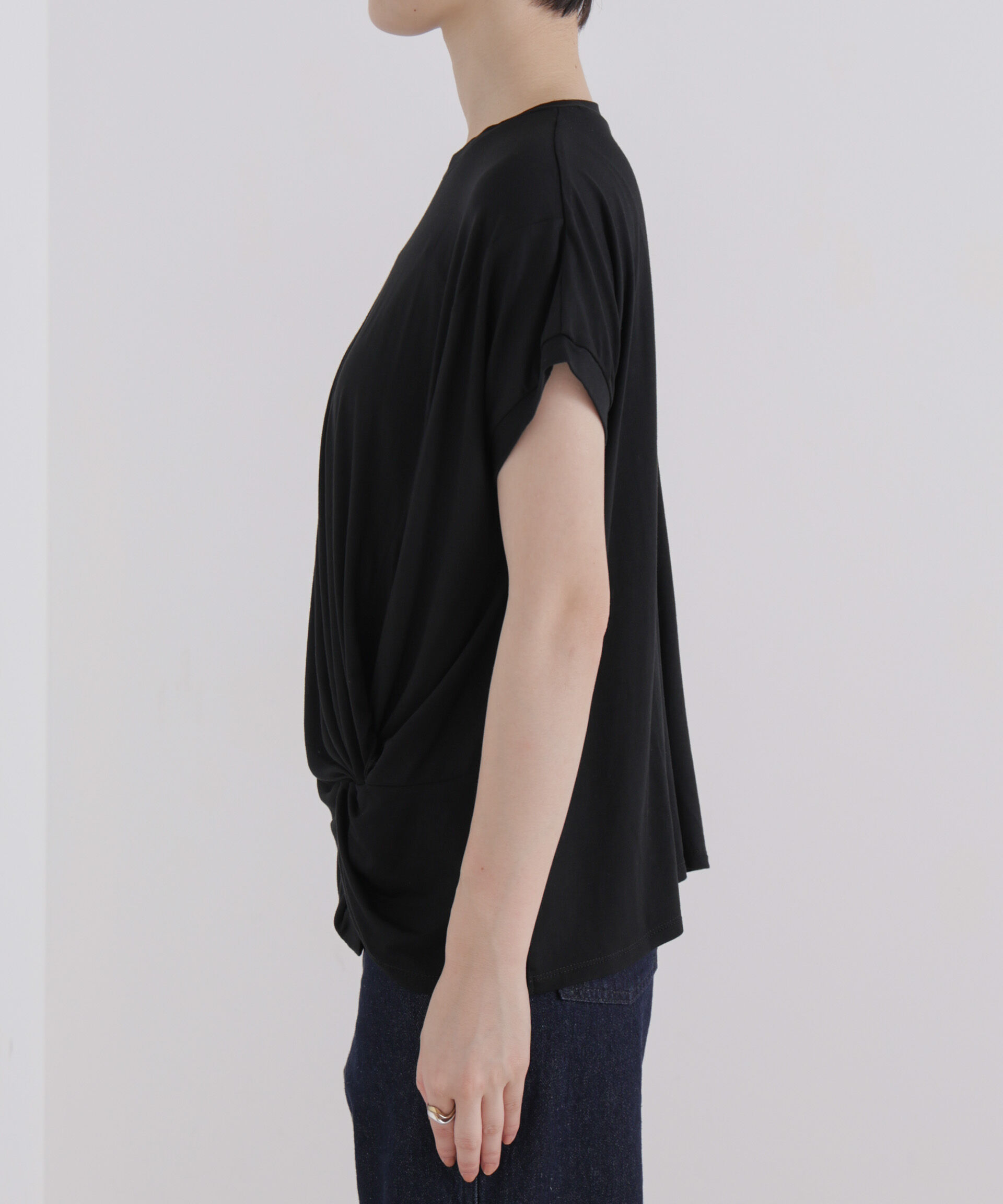 NANO universe「フロントツイストデザインノースリーブカットトップス」|Tシャツ・カットソー|