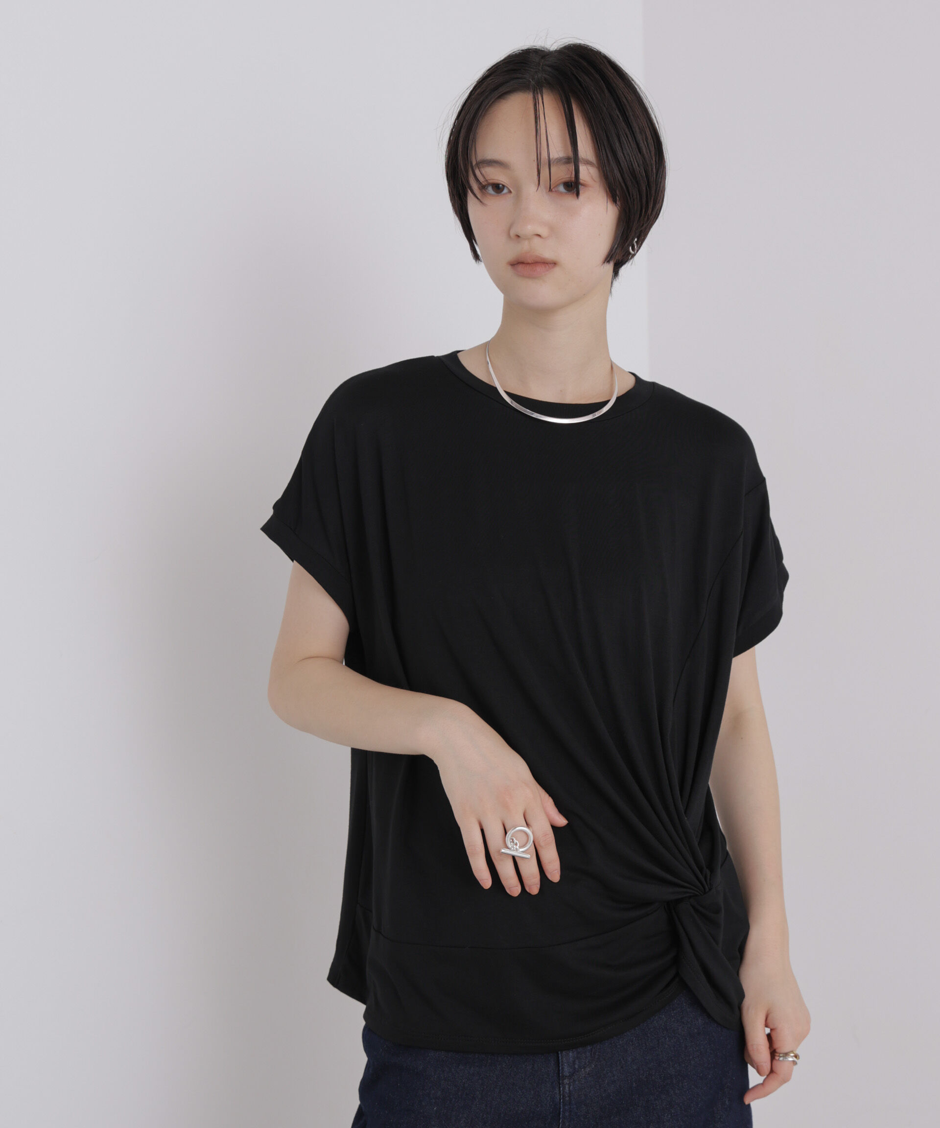 NANO universe「フロントツイストデザインノースリーブカットトップス」|Tシャツ・カットソー|