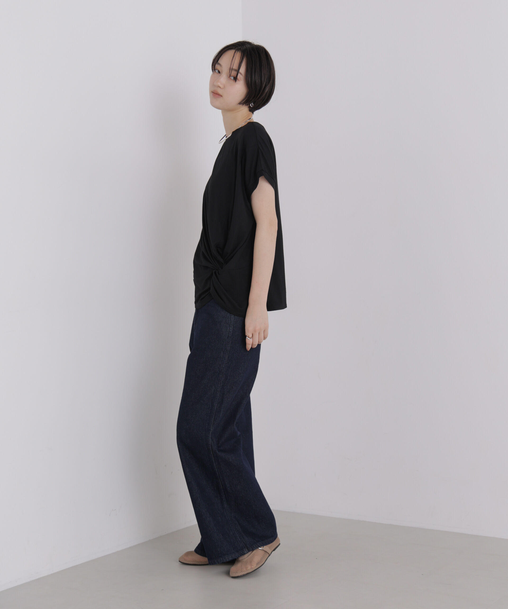 NANO universe「フロントツイストデザインノースリーブカットトップス」|Tシャツ・カットソー|