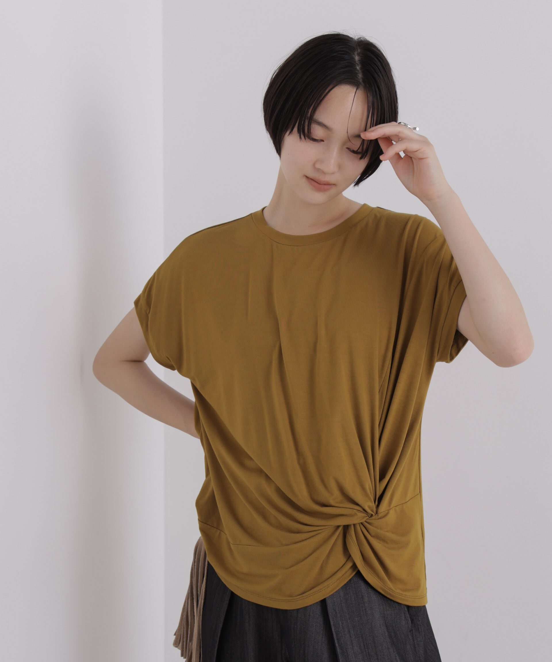 NANO universe「フロントツイストデザインノースリーブカットトップス」|Tシャツ・カットソー|