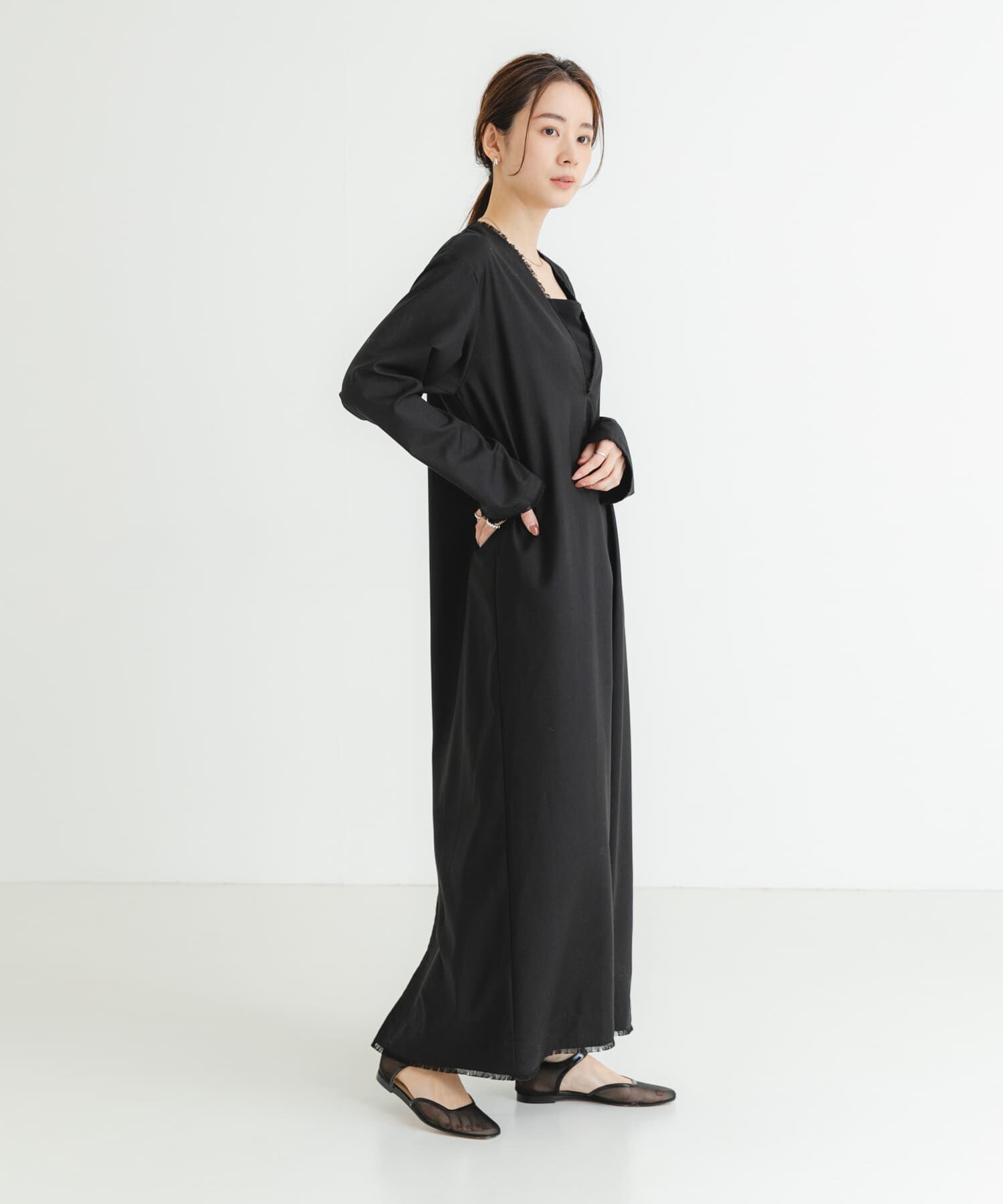 URBAN RESEARCH「new basic　深Vネックワンピース」|ワンピース|