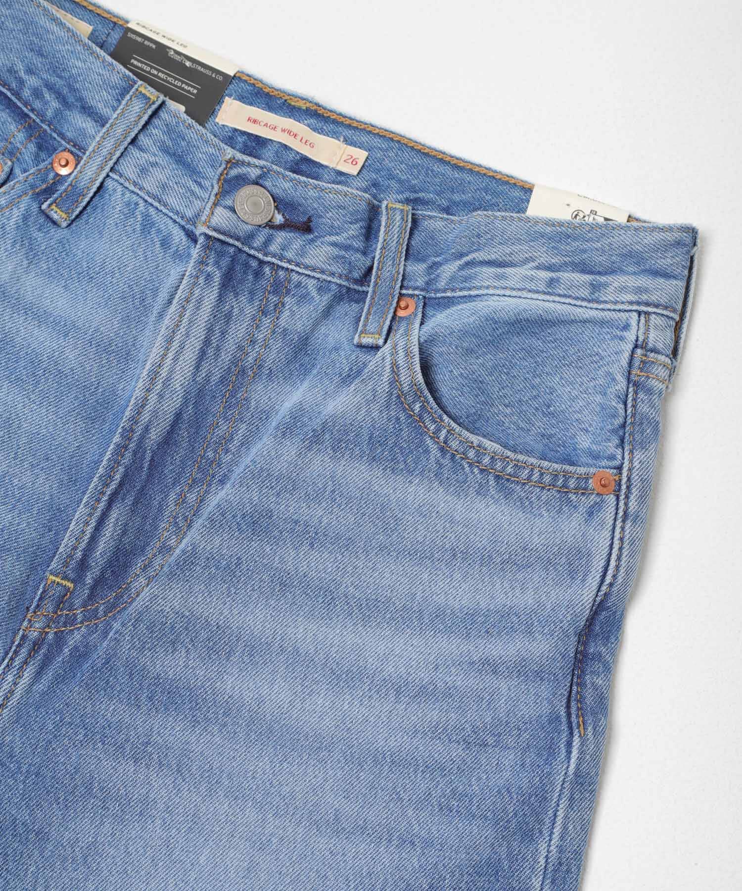 URBAN RESEARCH DOORS「LEVI&rsquo;S　RIBCAGE WIDE LEG H」|デニム|