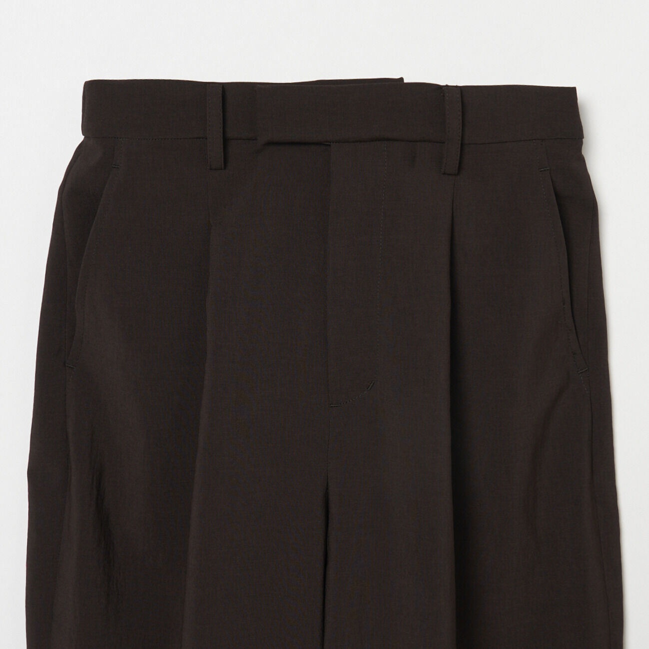 HELIOPOLE「HELIOPOLE DRY TOUCH WIDW TAPERED PANTS」|チノ|