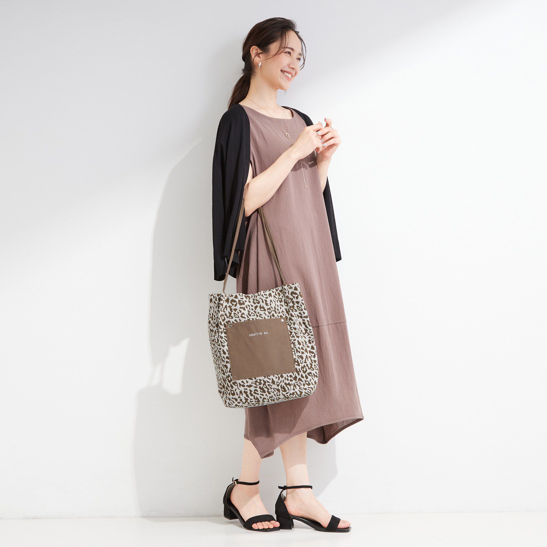 SHOO･LA･RUE「【A4サイズ/柄が選べる】肩掛けしやすい キャンバストートバッグ」|トートバッグ|