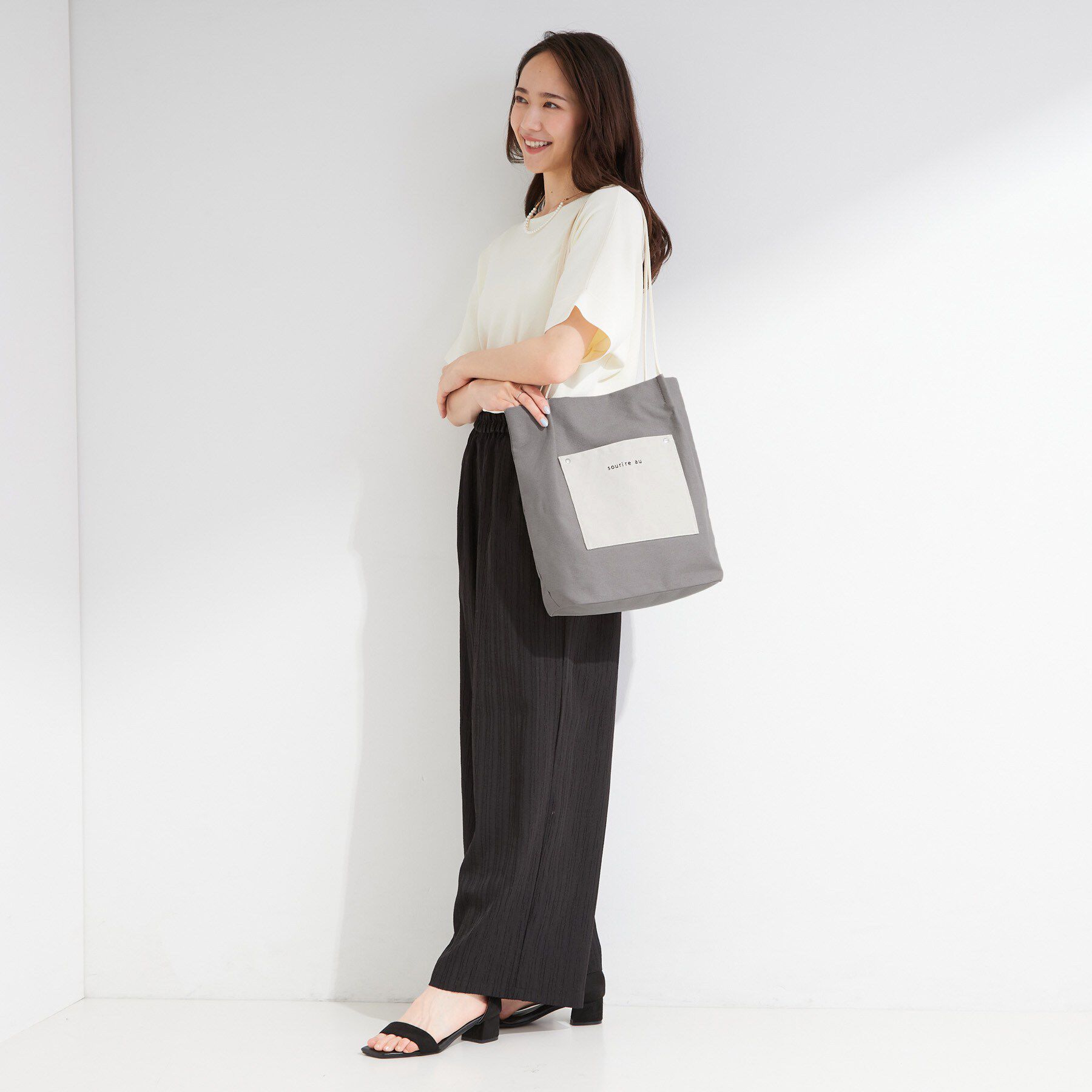 SHOO･LA･RUE「【A4サイズ/柄が選べる】肩掛けしやすい キャンバストートバッグ」|トートバッグ|