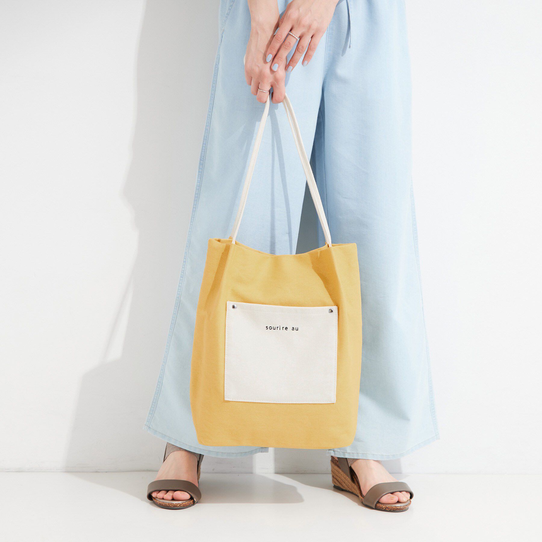 SHOO･LA･RUE「【A4サイズ/柄が選べる】肩掛けしやすい キャンバストートバッグ」|トートバッグ|