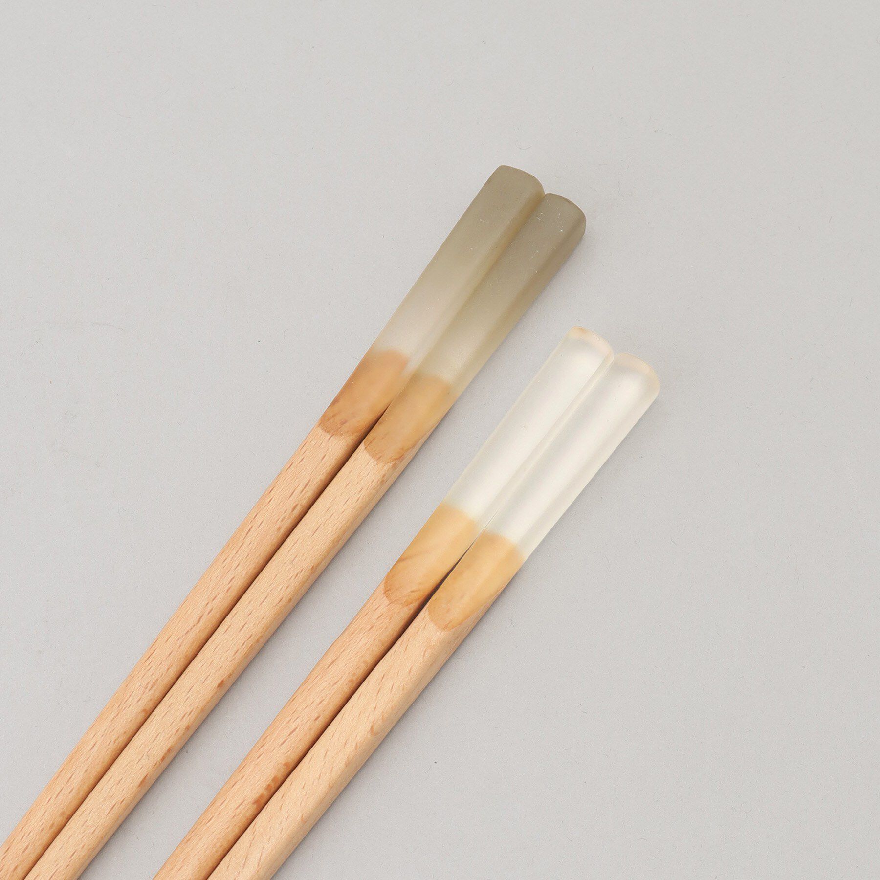 212 KITCHEN STORE「爽夫婦箸ギフトセット グレー&times;ホワイト」|食器・キッチングッズ|