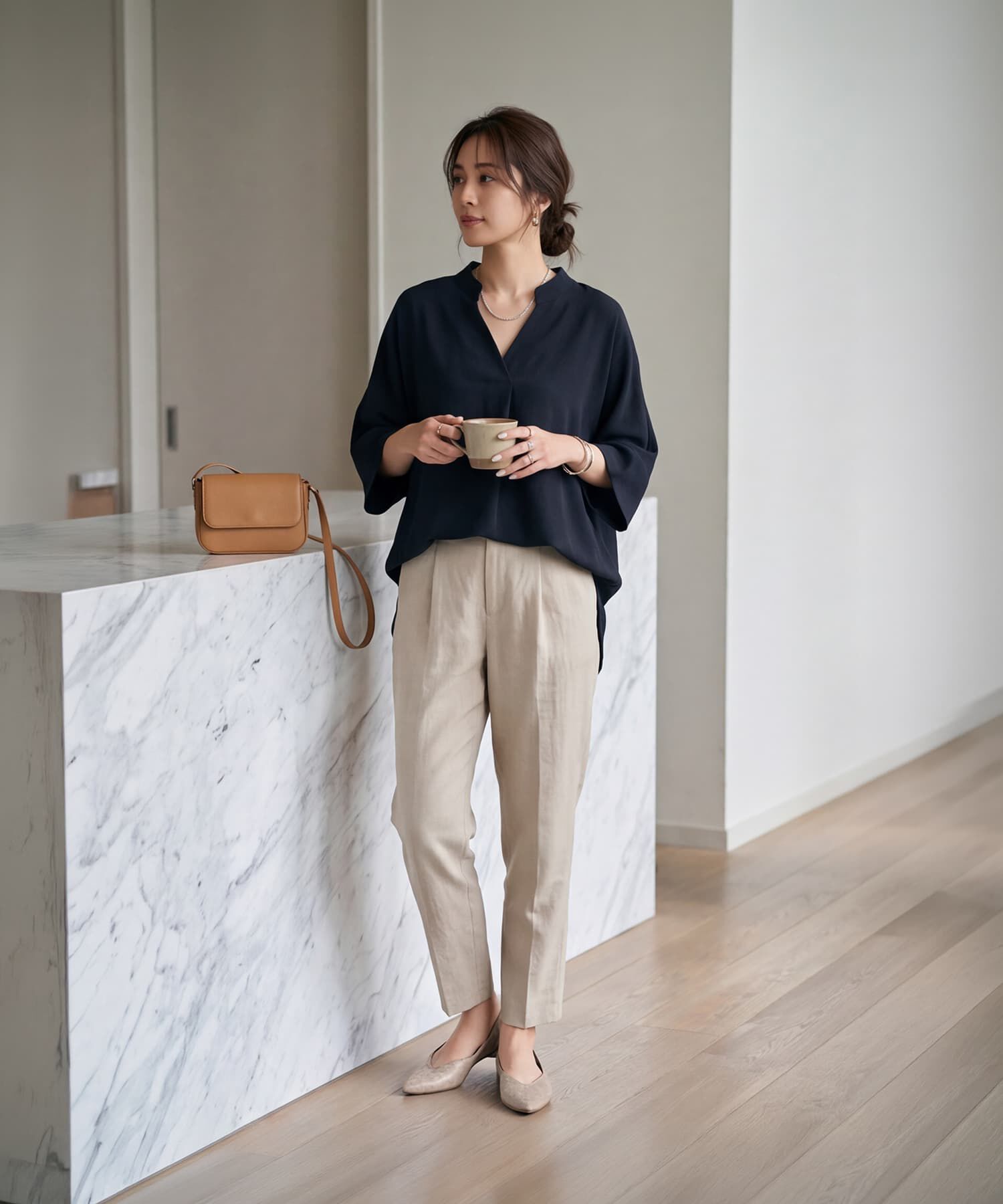STYLE DELI「【DELI by】とろみ素材のキーネックドルマンブラウス」|シャツ・ブラウス|