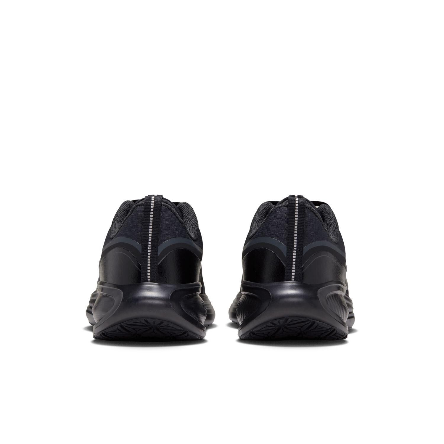 NIKE「【NIKE】W REVOLUTION 8 UTILITY」|スニーカー|