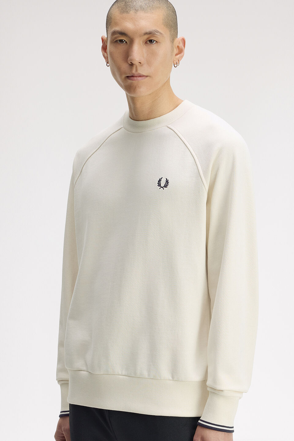FRED PERRY 「FRED PERRY／Tipped Crew Neck Sweatshirt／ティップドクルーネックロゴスウェット」|スウェット・ジャージ|