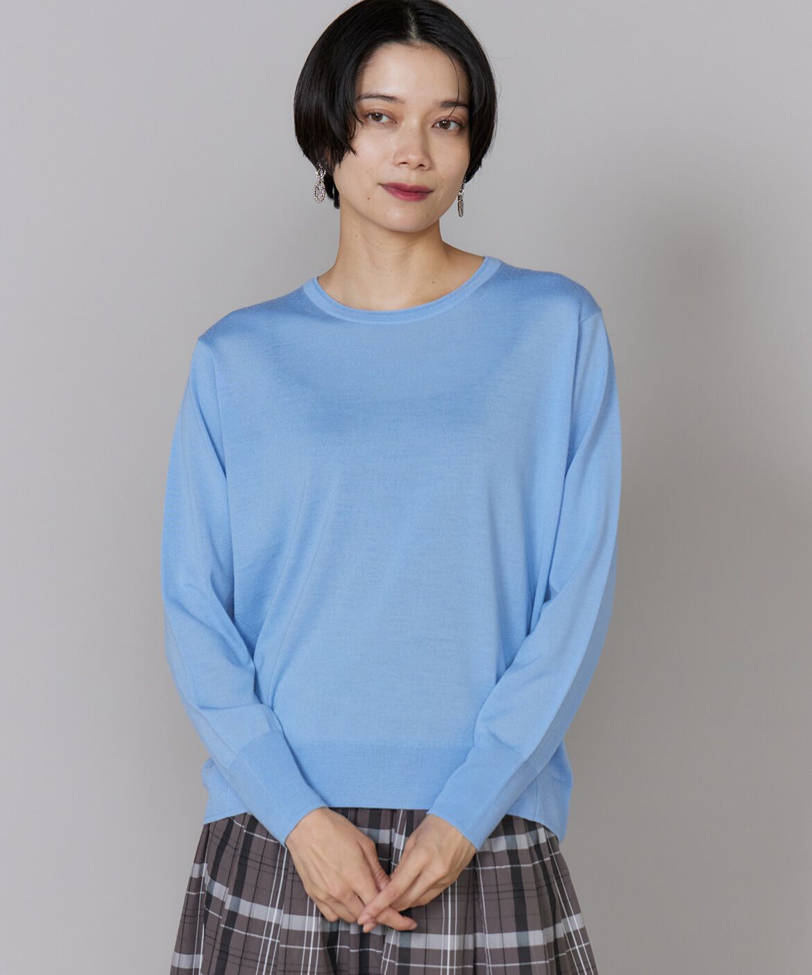 INED「ｼﾙｸｳｰﾙｸﾙｰﾈｯｸﾆｯﾄ | 洗練されたｼﾙｴｯﾄで魅せる大人の 」|ニット・セーター|