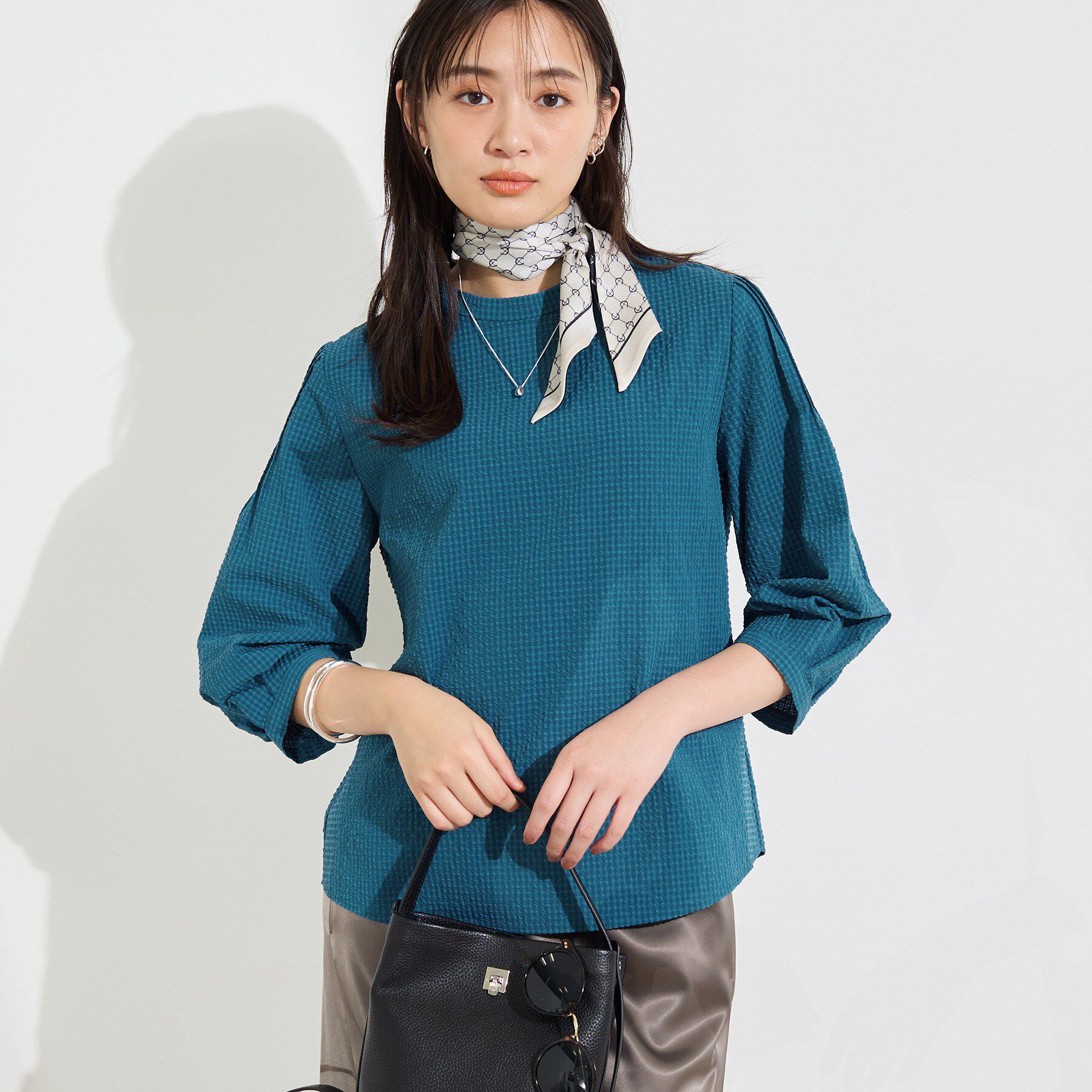 INDIVI「【初秋にピッタリ！／洗える】凹凸素材ミニスタンドトップス」|Tシャツ・カットソー|