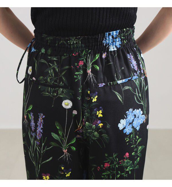 BEAMS SELECTION for WOMEN「TICCA / フラワー プリント パンツ」|チノ|