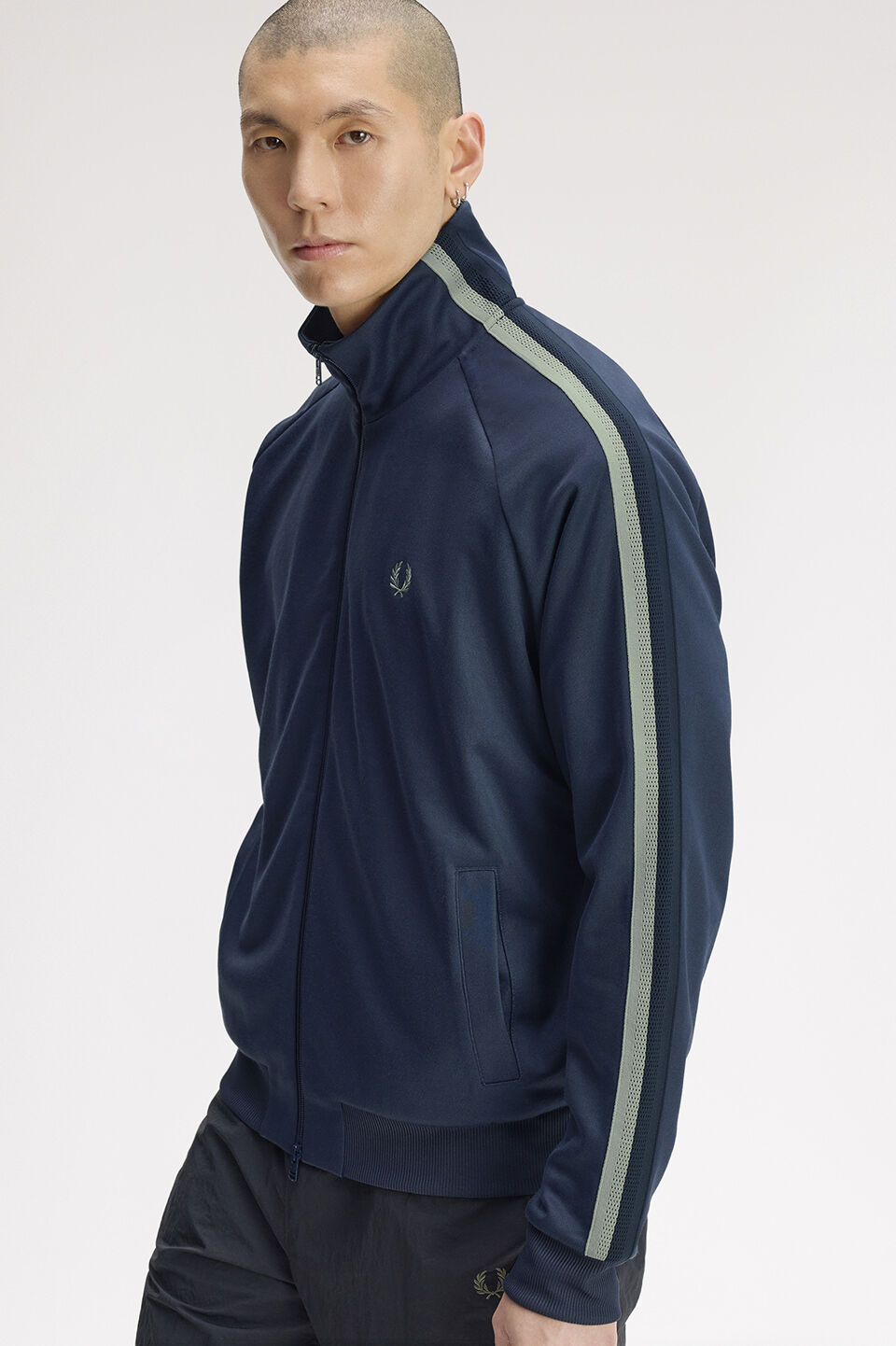 FRED PERRY 「FRED PERRY／Two Tone Mesh Tape Track Jacket／ツートーンメッシュテープトラックジャケット」|スウェット・ジャージ|