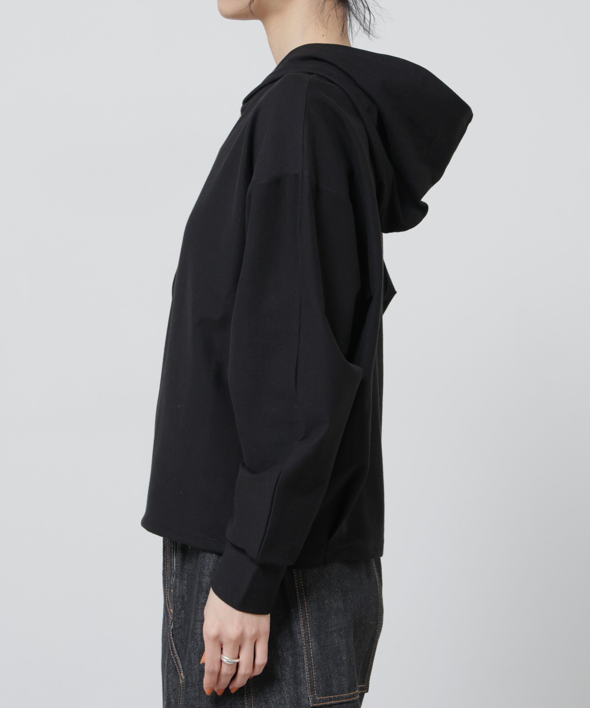 NANO universe「「Meaningful Continuity」coveross(R)ツイル調冷感プレーティング天竺パーカー」|Tシャツ・カットソー|