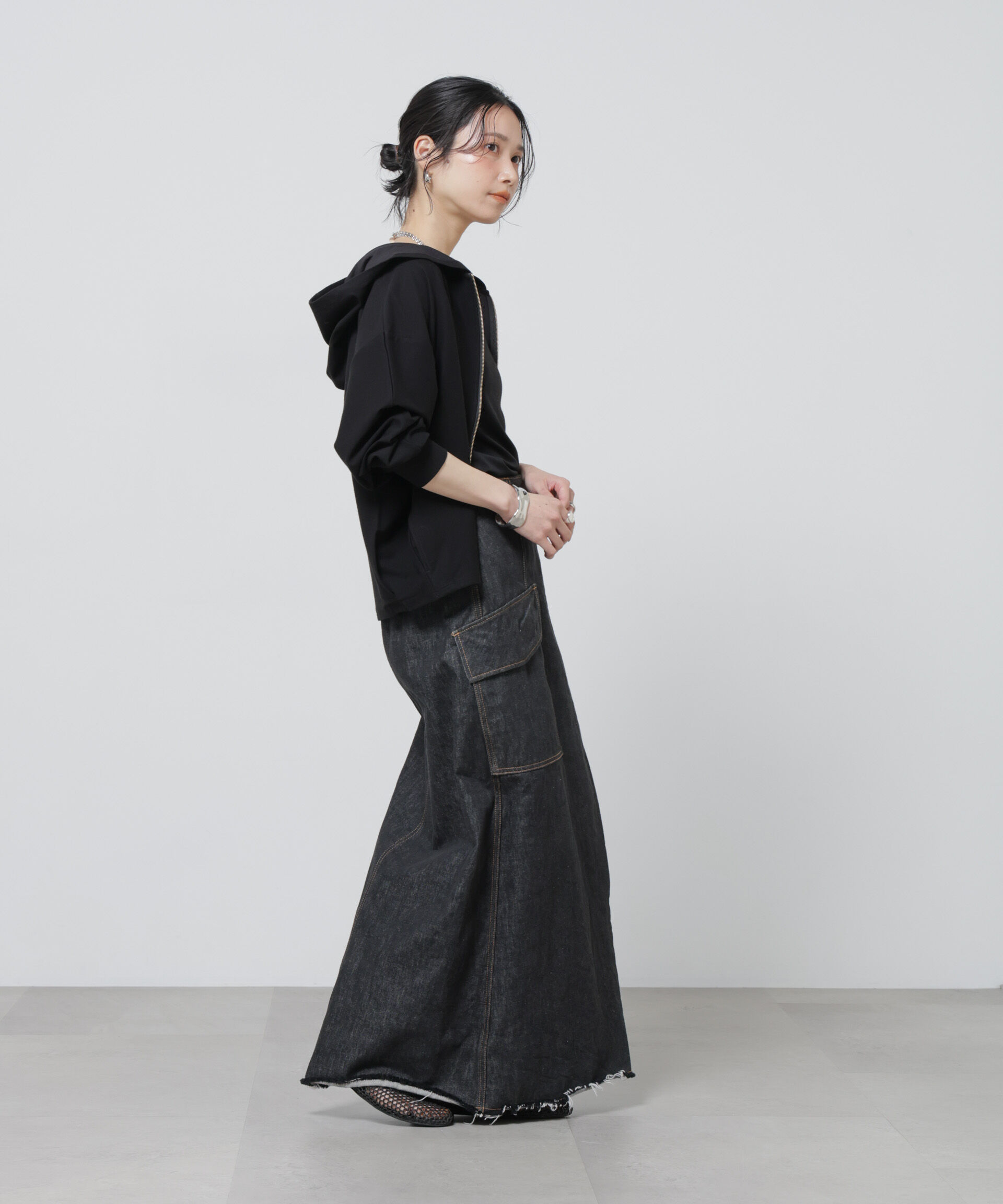 NANO universe「「Meaningful Continuity」coveross(R)ツイル調冷感プレーティング天竺パーカー」|Tシャツ・カットソー|