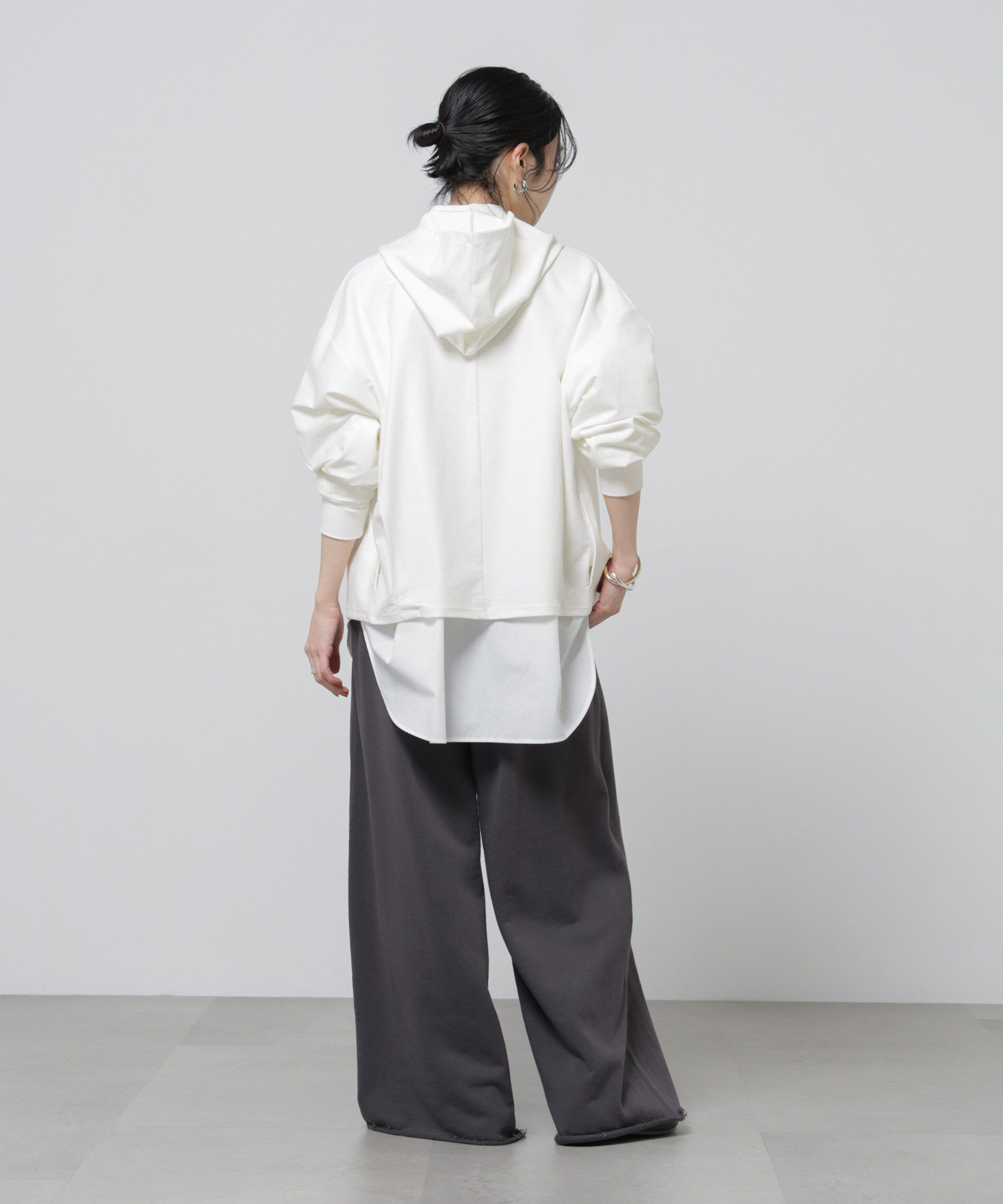 NANO universe「「Meaningful Continuity」coveross(R)ツイル調冷感プレーティング天竺パーカー」|Tシャツ・カットソー|