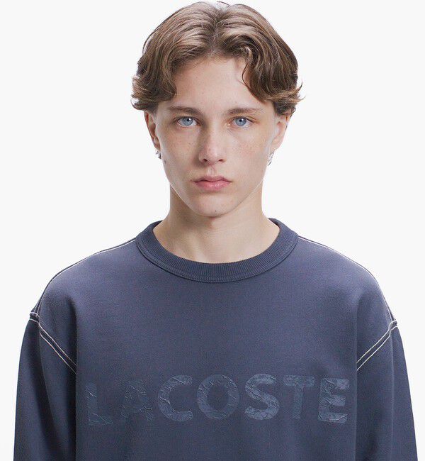 LACOSTE「エンザイムウォッシュ テクスチャーロゴ ヴィンテージクルーネックスウェット」|スウェット・ジャージ|