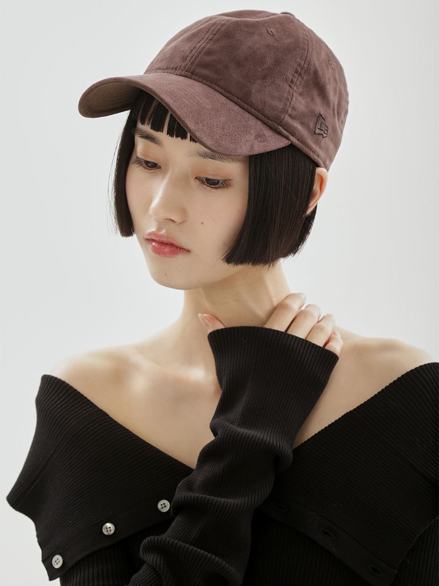 emmi atelier「【emmi｜NEW ERA(R)】9TWENTY(TM) emmiロゴスエードキャップ」|キャップ・キャスケット|