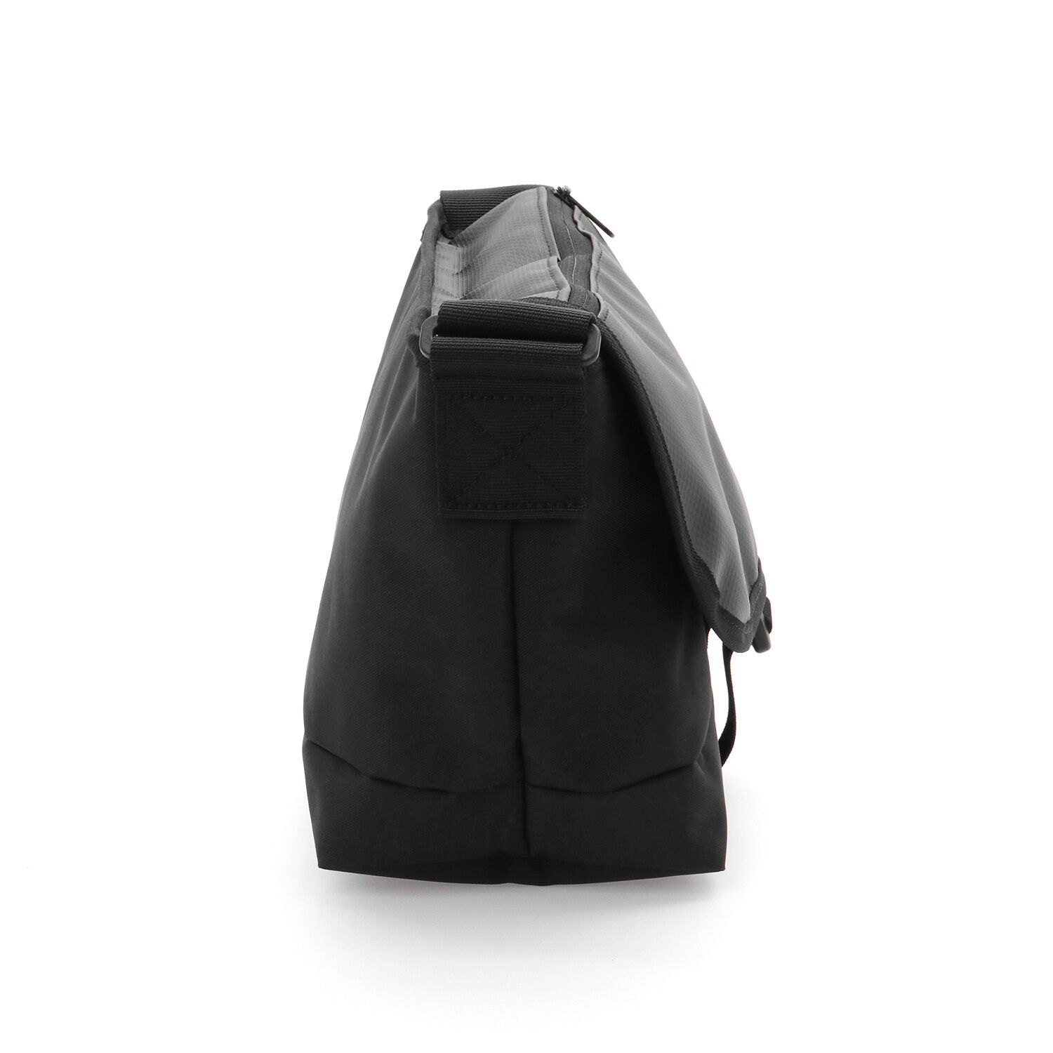Manhattan Portage「Pacific Nylon Messenger Bag JR Flap Zipper Pocket W/ Divider」|ショルダー・メッセンジャー|