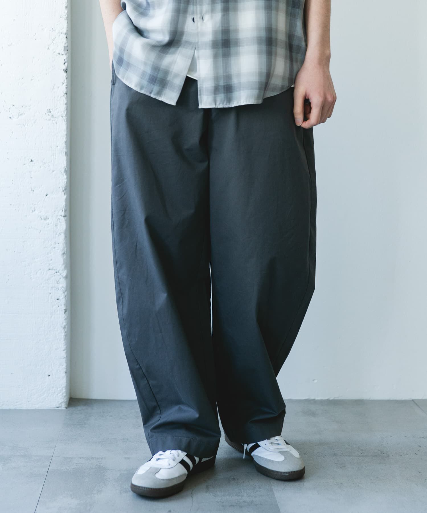 URBAN RESEARCH DOORS「セミバレルチノトラウザー」|その他|チャコールグレー
