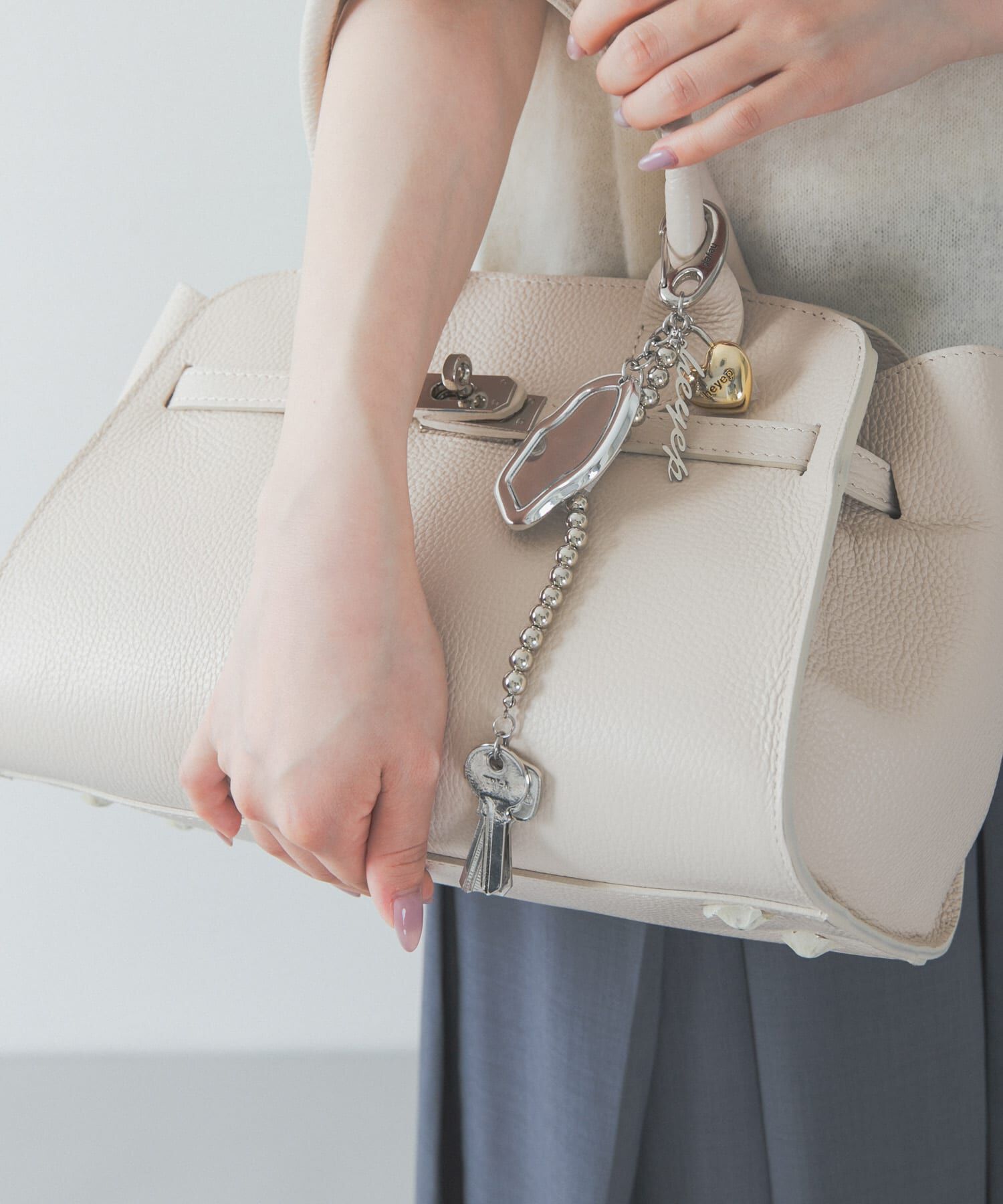 URBAN RESEARCH ROSSO「『別注』heyep&times;ROSSO　ミラーキーチャーム」|チャーム・キーホルダー|