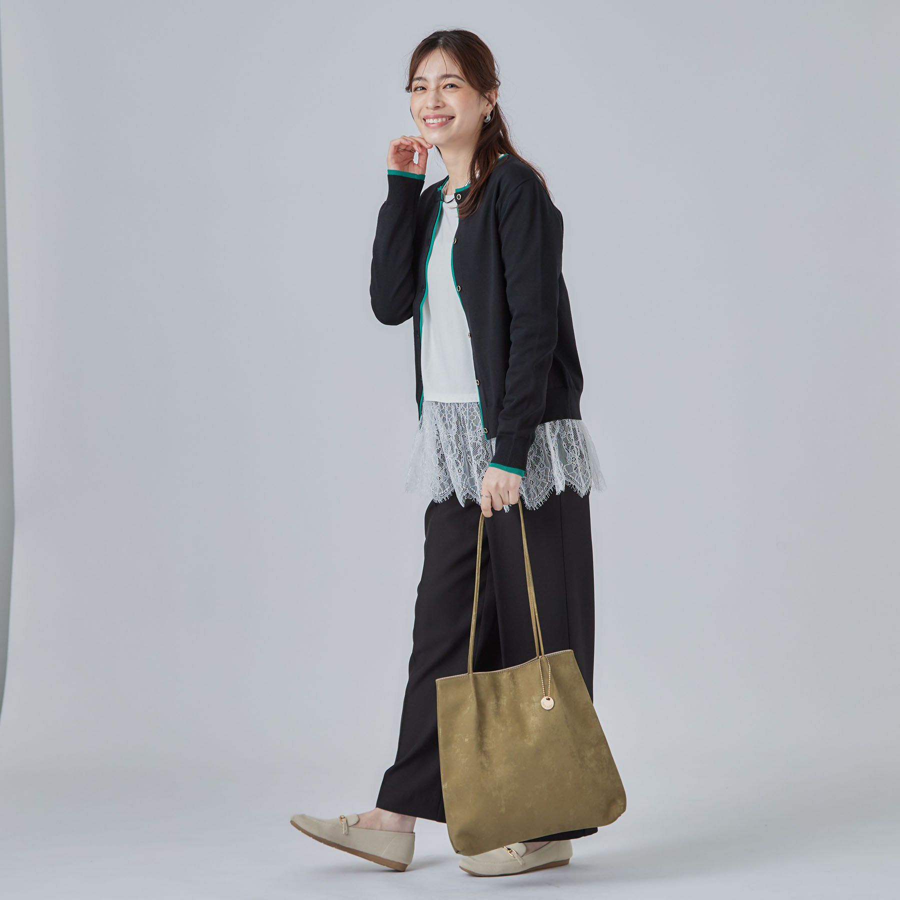 SHOO･LA･RUE「光沢生地つまみハンドルトートバッグ」|トートバッグ|