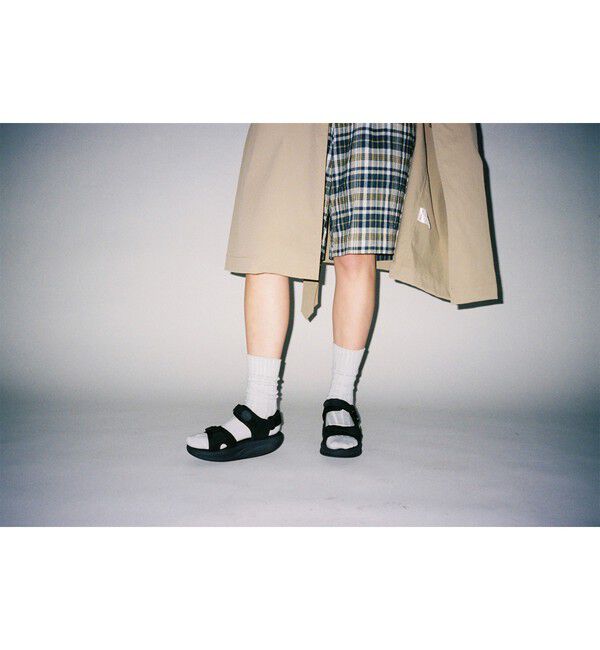 BEAMS SELECTION for WOMEN「MBT / KISUMU CLASSIC」|サンダル|