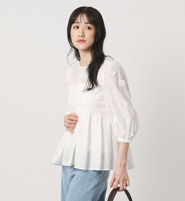 UNITED ARROWS「3Dフラワー ペプラム ブラウス ‐ウォッシャブル‐」|シャツ・ブラウス|WHITE