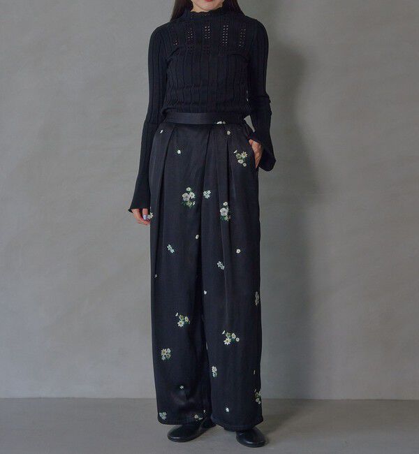 EMMEL REFINES「＜EMMEL REFINES＞EM フラワープリント ラップライク パンツ」|チノ|