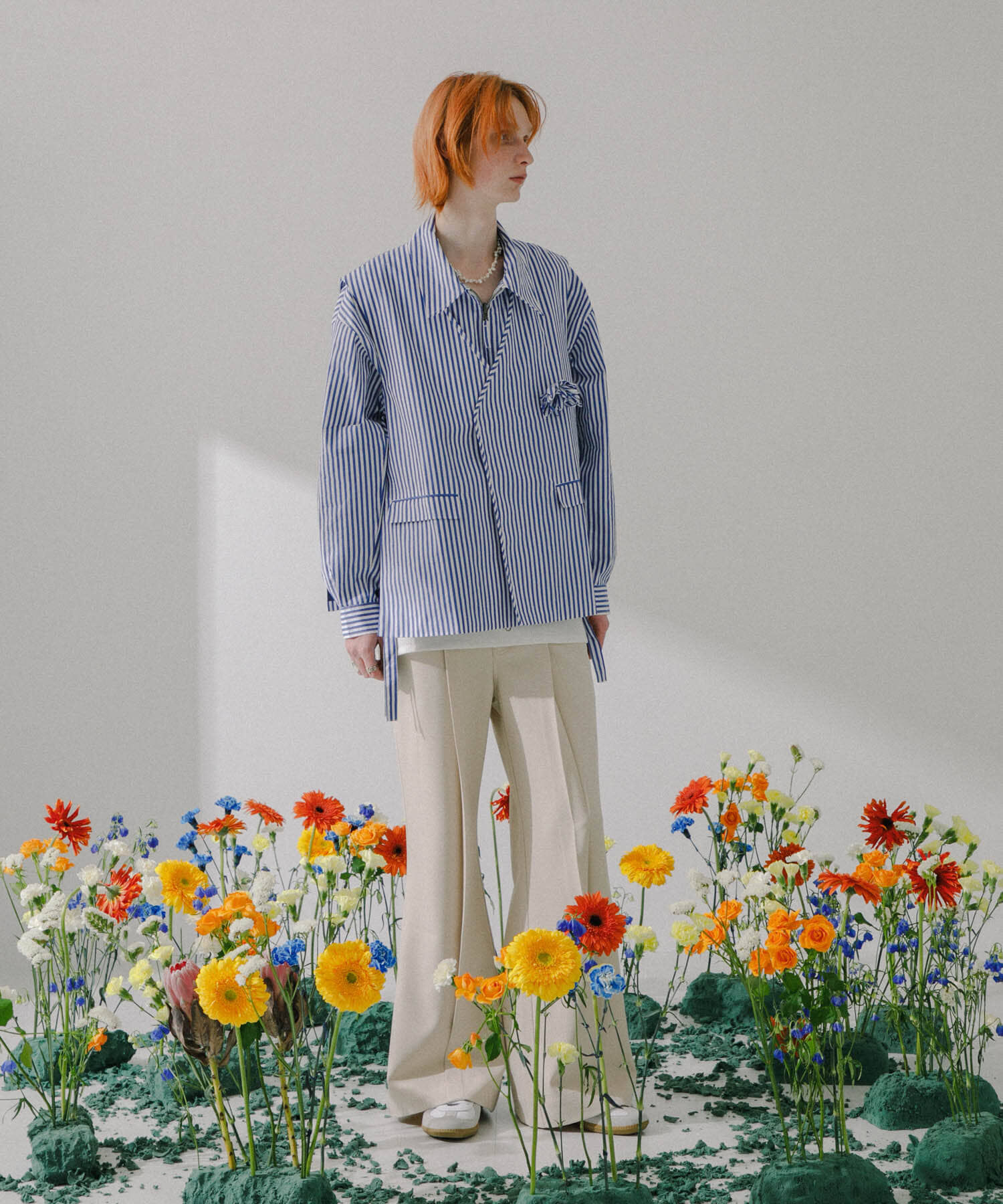 SENSE OF PLACE by URBAN RESEARCH「hxcyyd &times; SOP　ストライプフラワーコサージュシャツベスト(UNISEX)」|ベスト・ジレ|