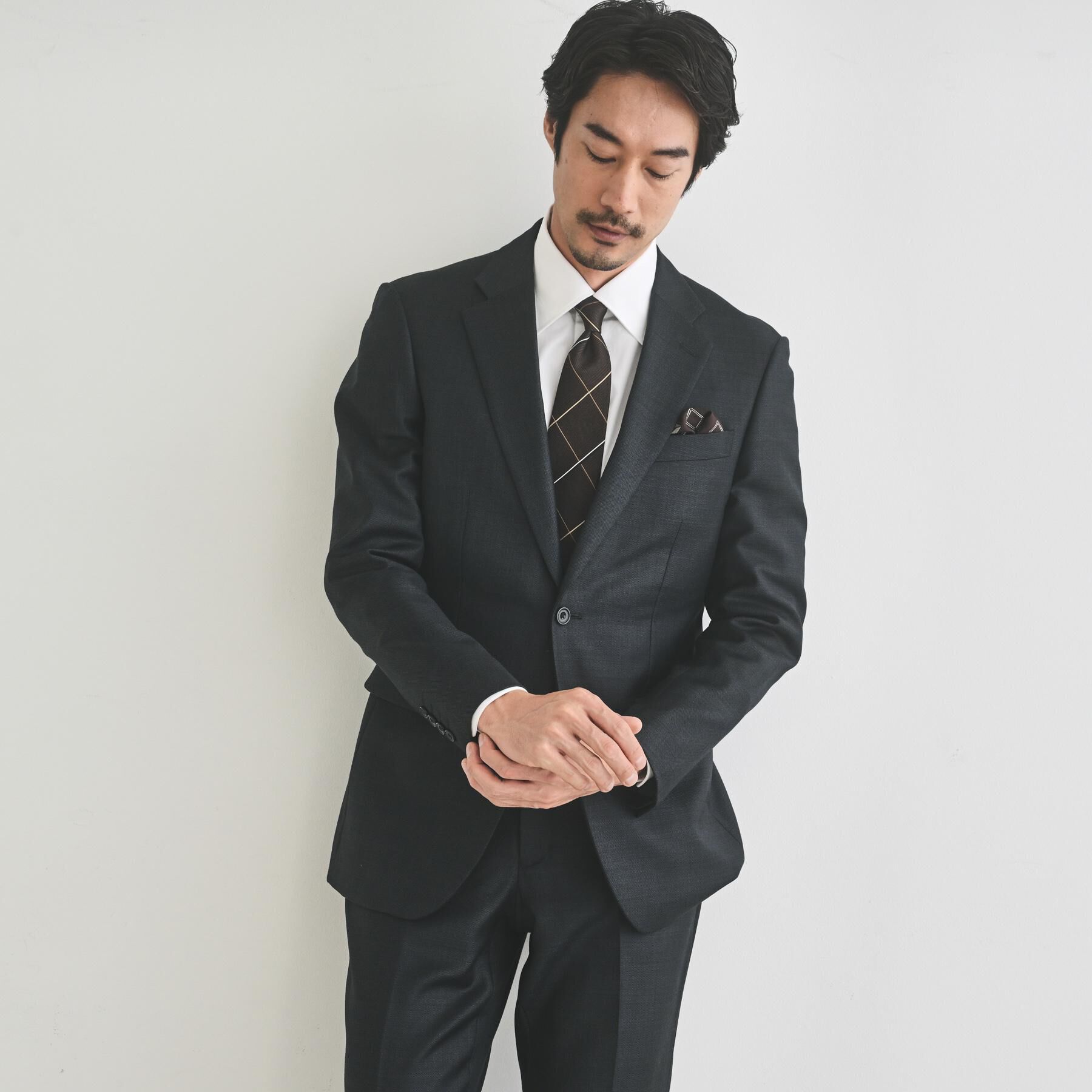 TAKEO KIKUCHI「【Three by Three】シャイニーシャークピンヘッド スーツ/3ピース対応可」|スーツ|