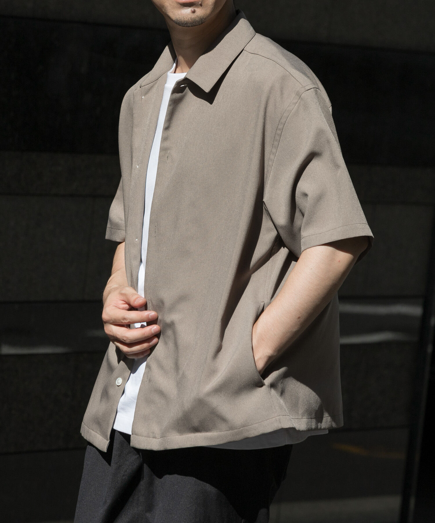 URBAN RESEARCH ROSSO「『セットアップ対応』『防シワ』サマーウール調サイドポケットシャツ」|シャツ・ブラウス|ベージュ