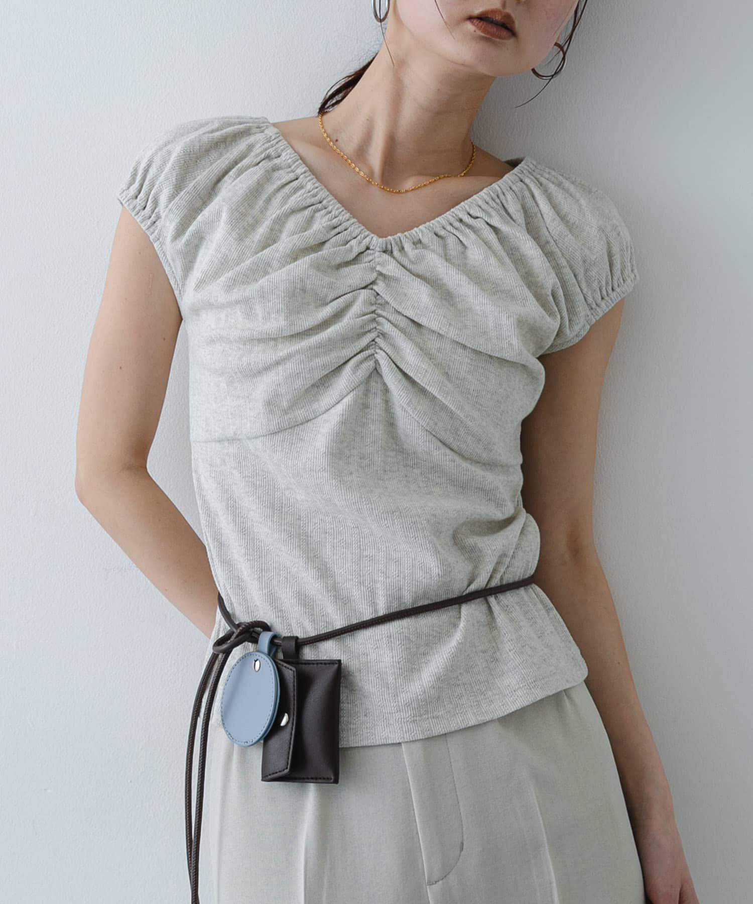 SENSE OF PLACE by URBAN RESEARCH「ギャザーネックカットトップ」|Tシャツ・カットソー|オートミール
