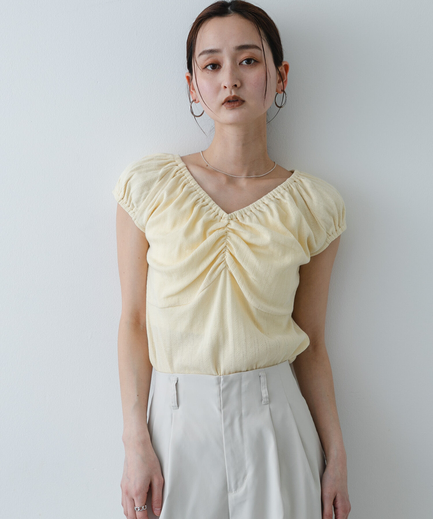 SENSE OF PLACE by URBAN RESEARCH「ギャザーネックカットトップ」|Tシャツ・カットソー|イエロー