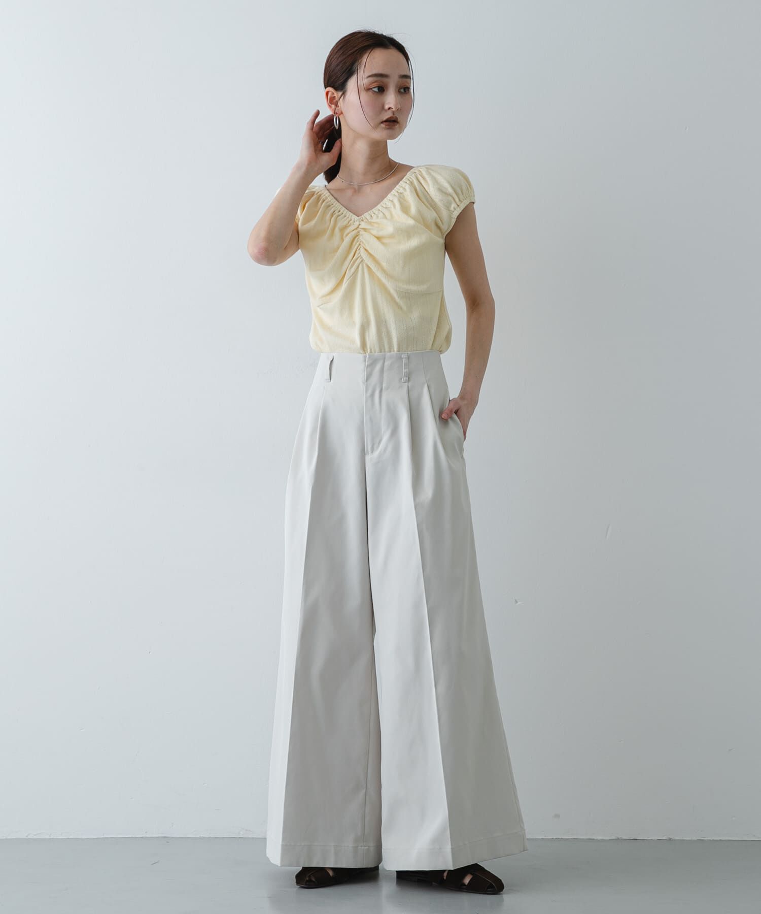 SENSE OF PLACE by URBAN RESEARCH「ギャザーネックカットトップ」|Tシャツ・カットソー|