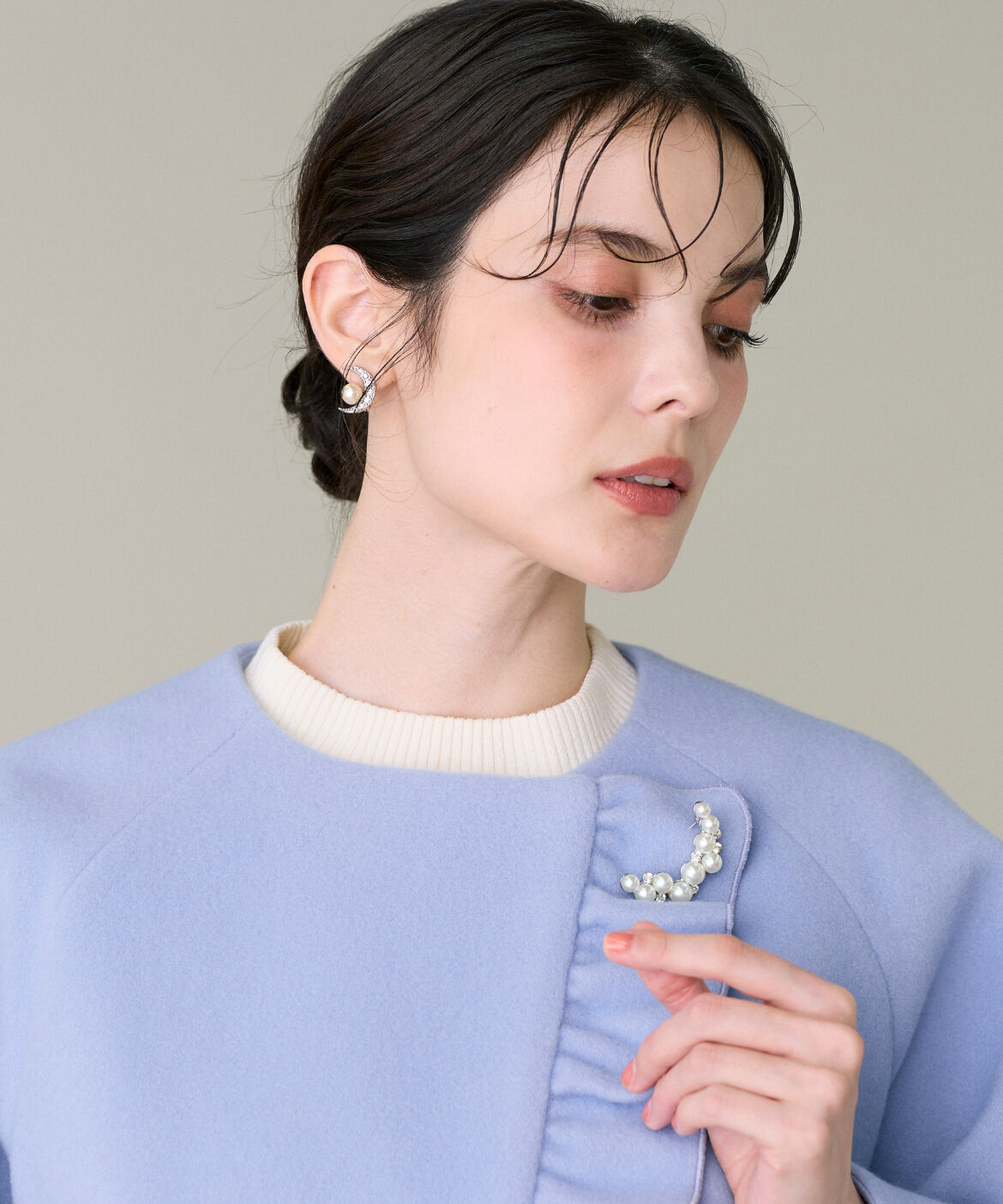 Maglie le cassetto「月ﾌﾞﾛｰﾁ|優雅な三日月ﾓﾁｰﾌがｽﾀｲﾘﾝｸﾞを輝かせるﾊﾟｰﾙ」|ブローチ・コサージュ|